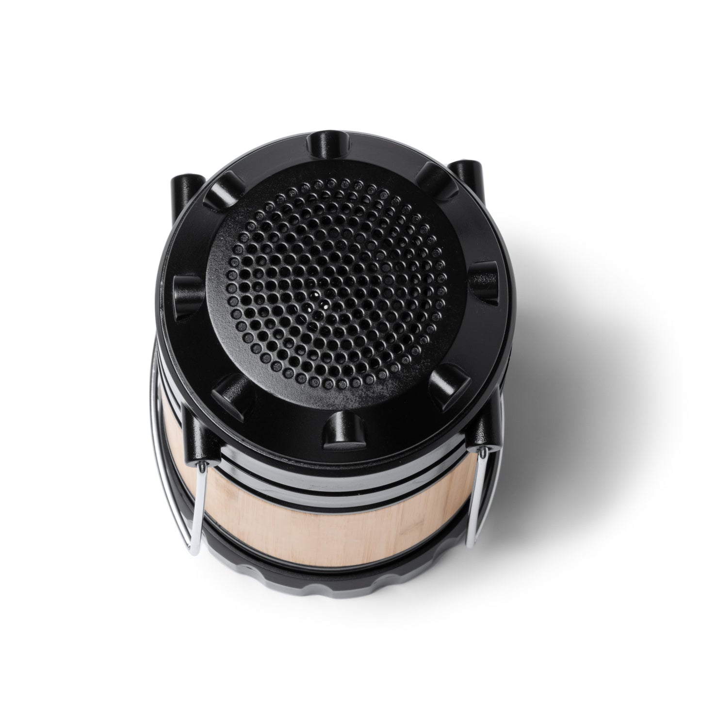Cassa wireless da 3W con funzione di lampada da 230 lumen e struttura principale in bambù.