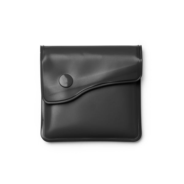 Posacenere tascabile con interno in alluminio ignifugo.