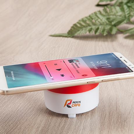 Cassa con base di ricarica wireless