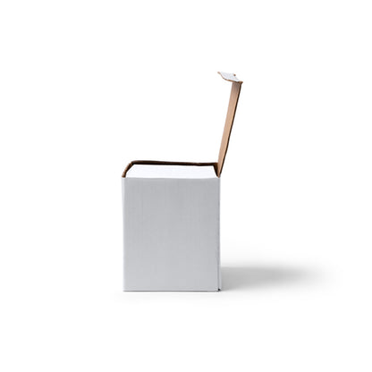 Confezione per tazze, realizzata in cartone ondulato. Misure 12 x 10,6 x 9 cm.