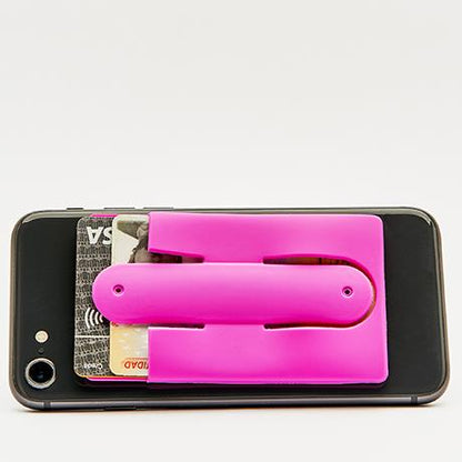 Pratico supporto in silicone con lato adesivo. Molto utile come portacellulare ma anche come portacarte e portadenaro