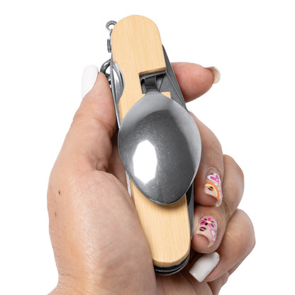 Set di posate multifunzionali con struttura in bambù